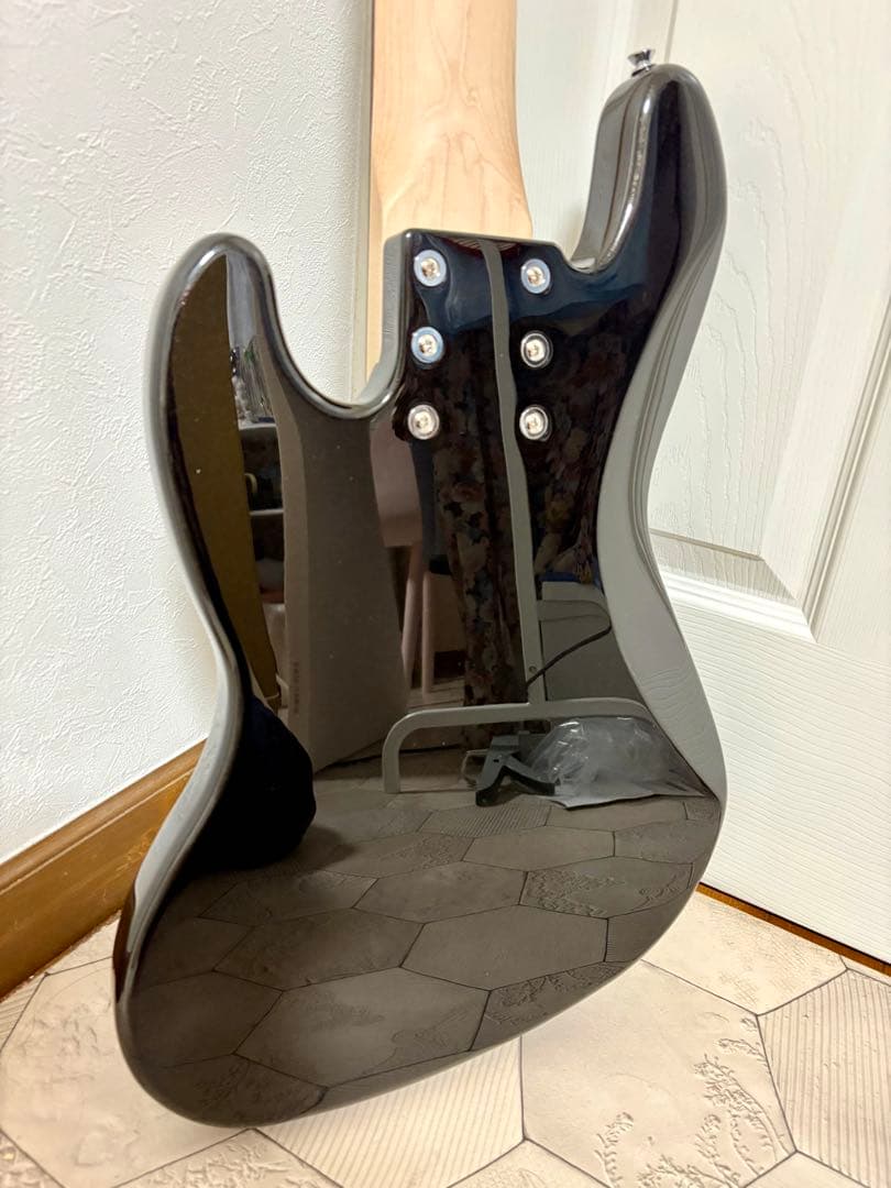 新品 Squier Jazz Bass Ⅵ 6弦ベース fender 保証付き