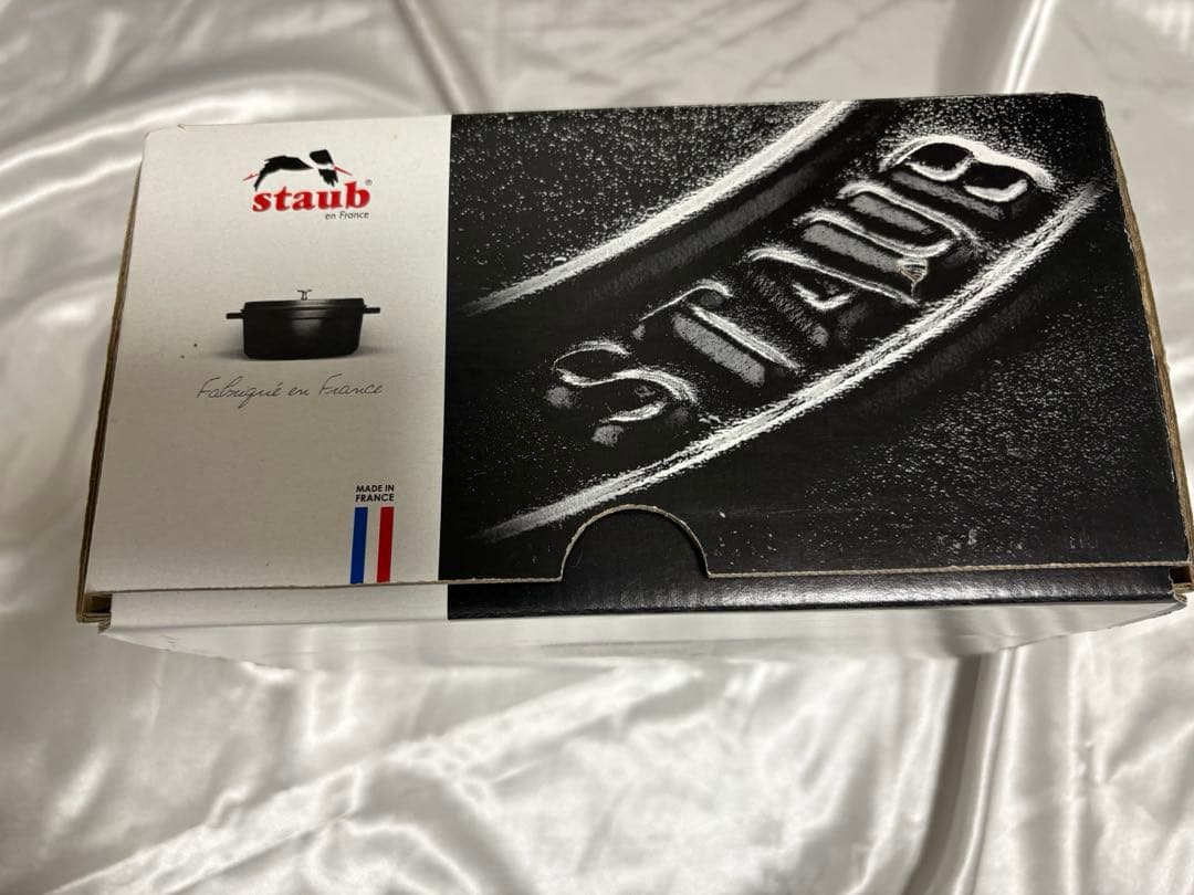 Staub ラウンド ティーポット ブラック
