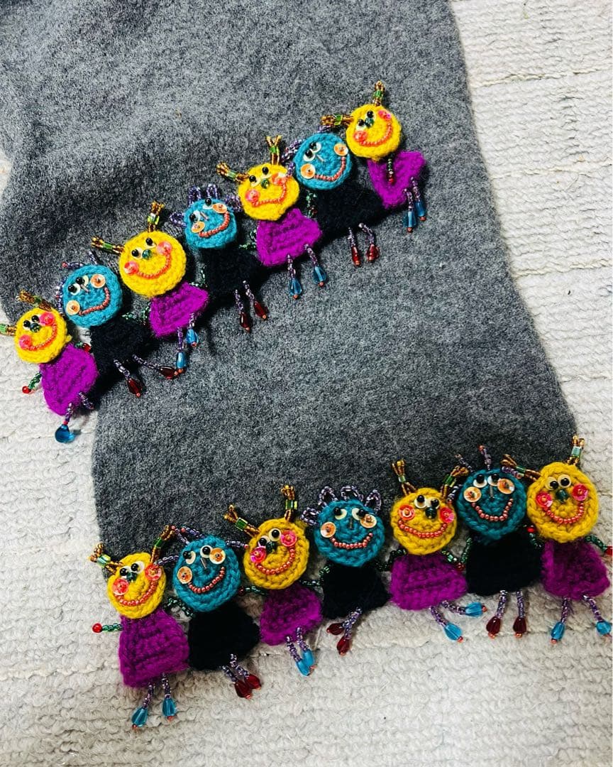 グ*ラ様 貴重！限定品❣️アルベロベロビーズモチーフカラフル刺繍マフラー 超可愛