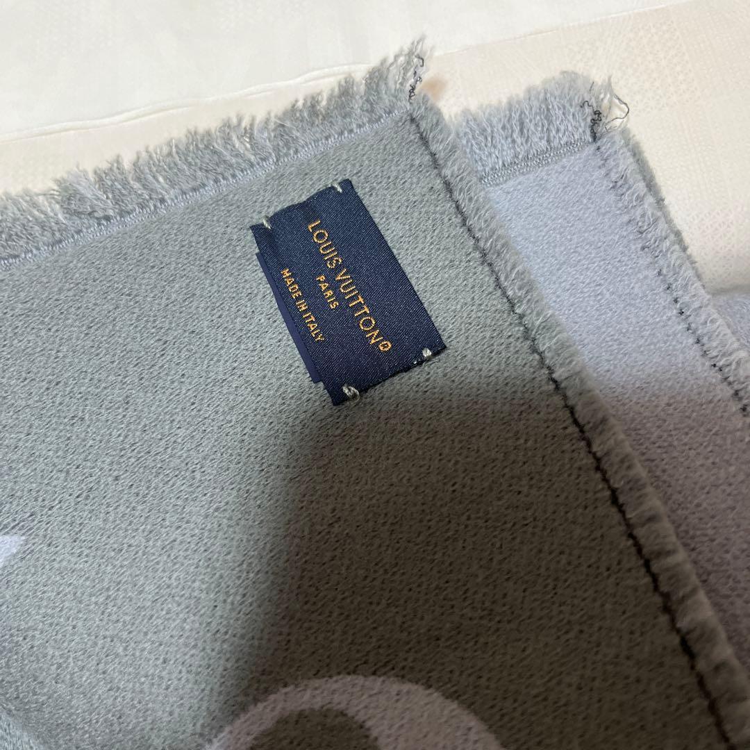LOUIS VUITTON ライトブルー マフラー