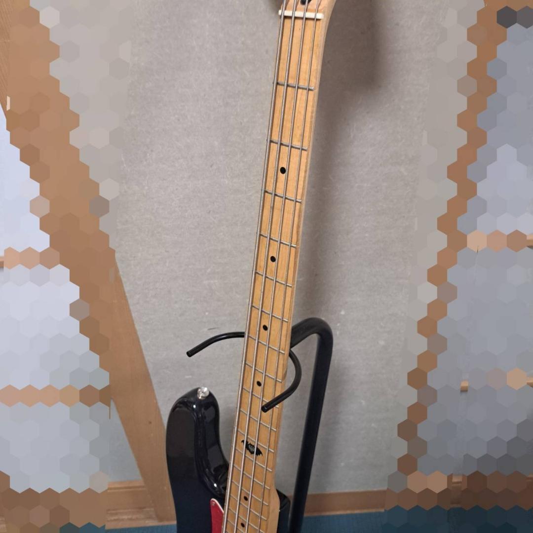 Squier Pete Wentz Precision Bass　スクワイヤー