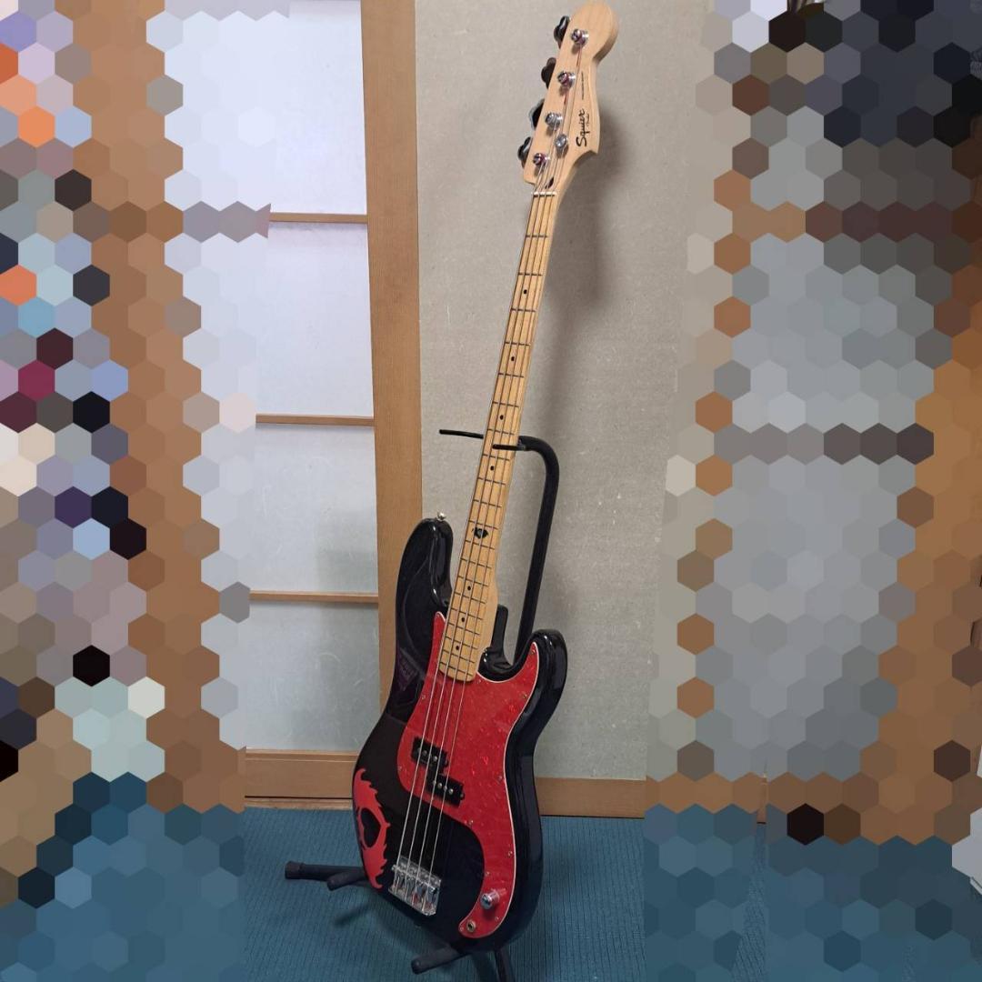 Squier Pete Wentz Precision Bass　スクワイヤー