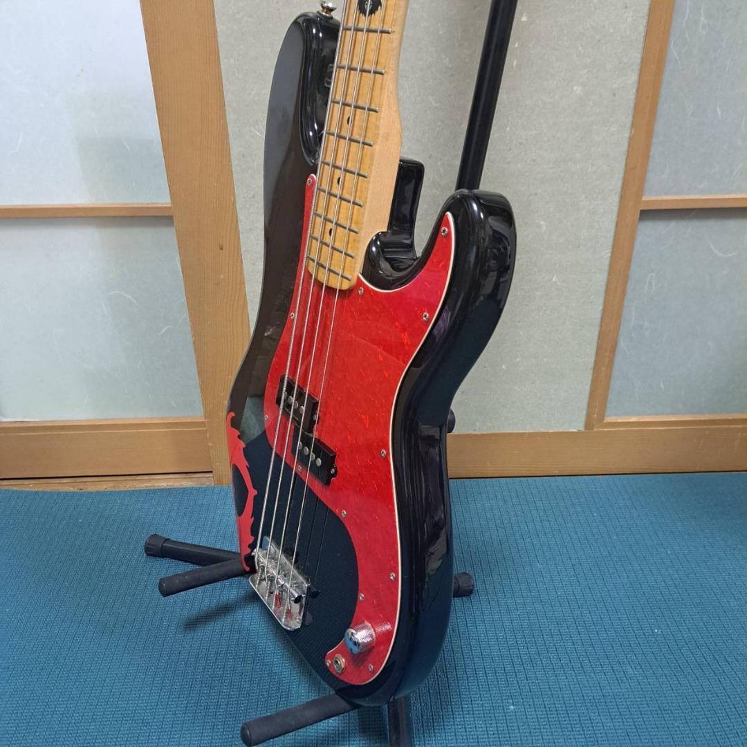 Squier Pete Wentz Precision Bass　スクワイヤー
