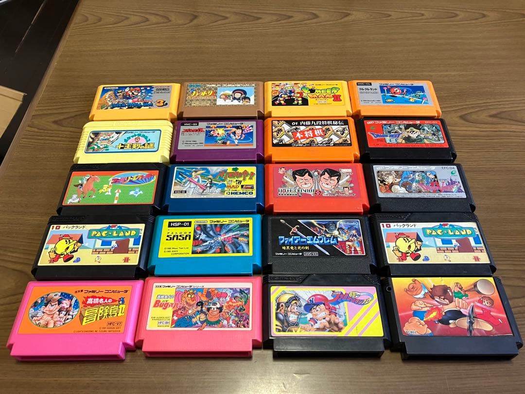 ネオファミとカセット40本になります
