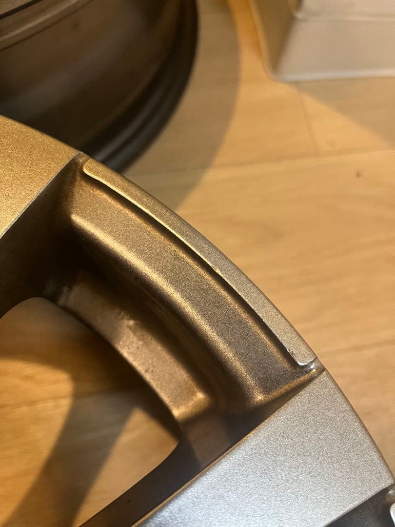 送料込！ホットスタッフ5.5J4H100の15インチ アルミホイールガンメタ4枚