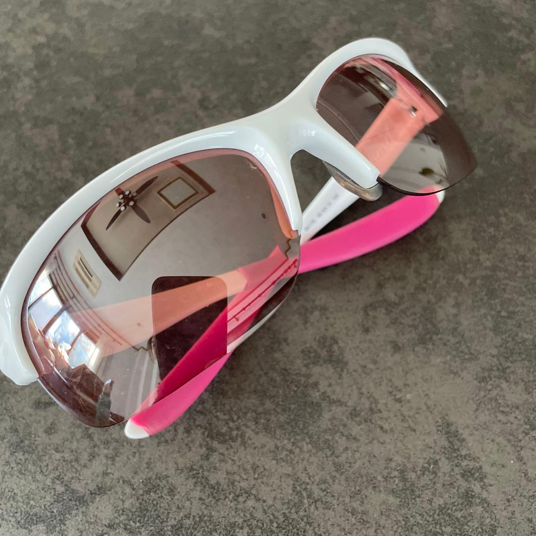 ららぽーと横浜正規店購入　OAKLEY ホワイト/ピンク サングラス新品箱付き