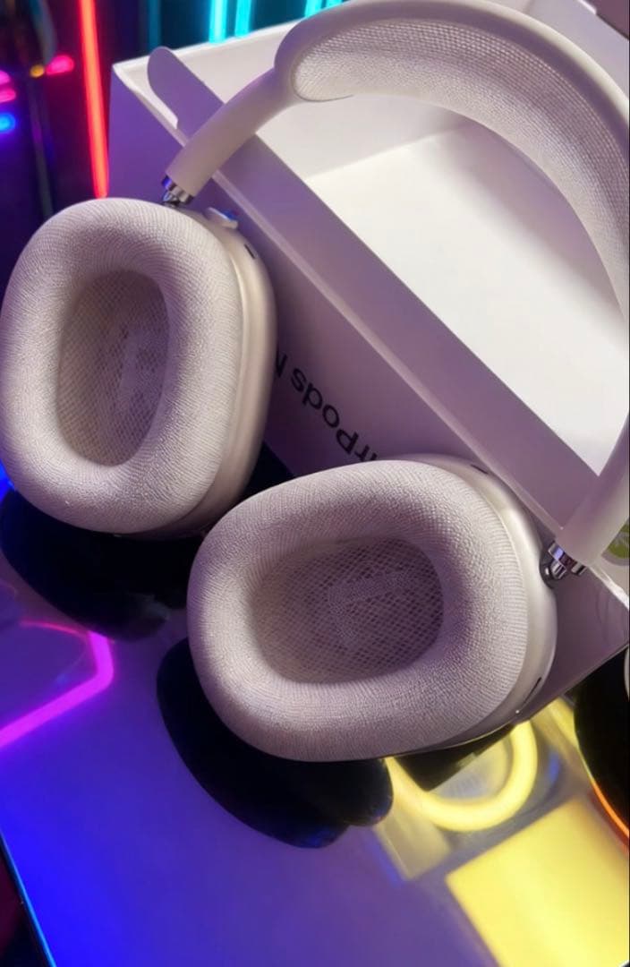 あ*か様 【人気色】AirPods Max Starlight 未使