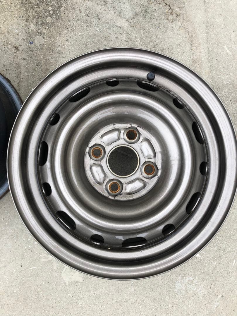 デミオ純正　14インチ　6j＋40