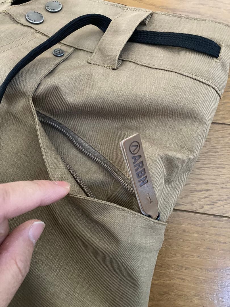 美品！ARBN スノーボードパンツ ベージュ
