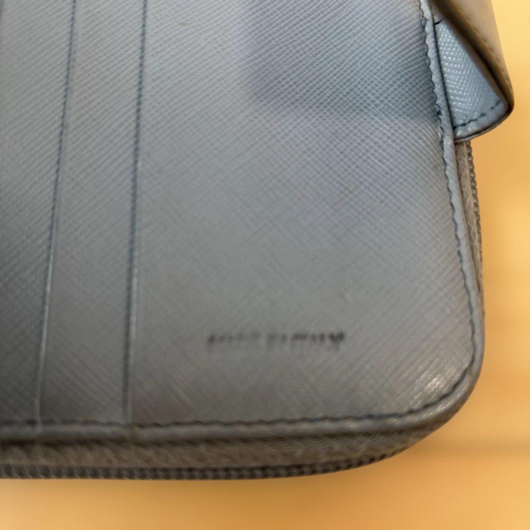 ⭐️プラダ　二つ折り財布