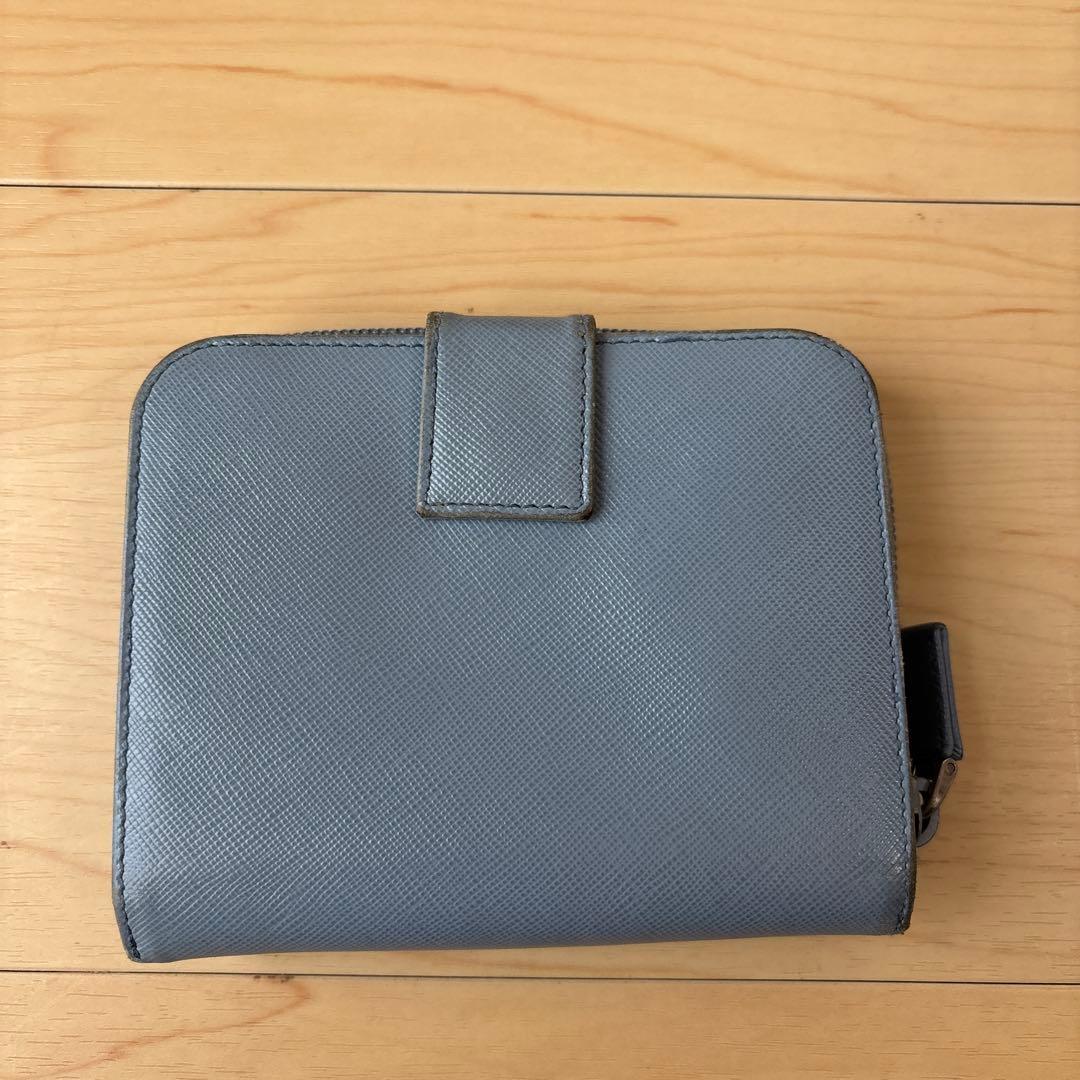 ⭐️プラダ　二つ折り財布