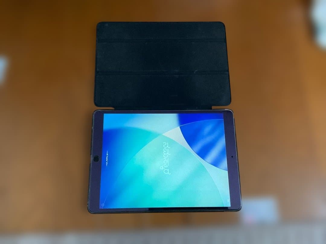 【訳あり】iPad 本体＋箱＋ケース付 充電不可 ジャンク