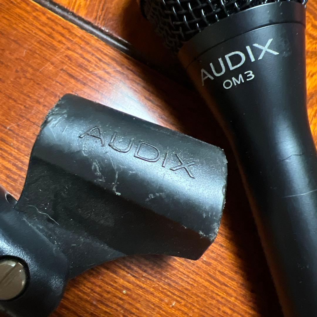 AUDIX OM3 ダイナミックマイクとホルダー