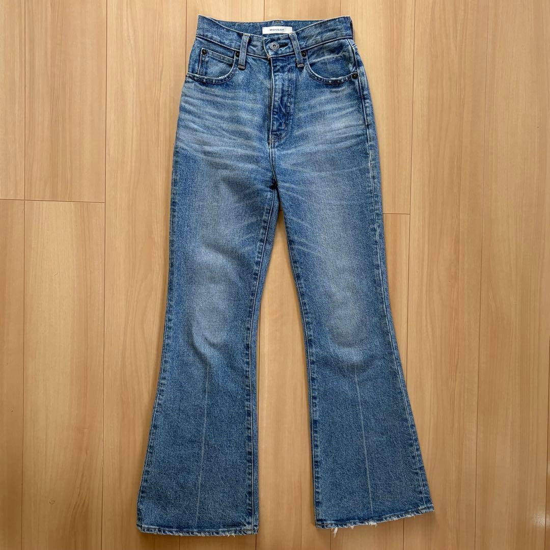 パンツ moussy MVS FLARE 23inch BLU