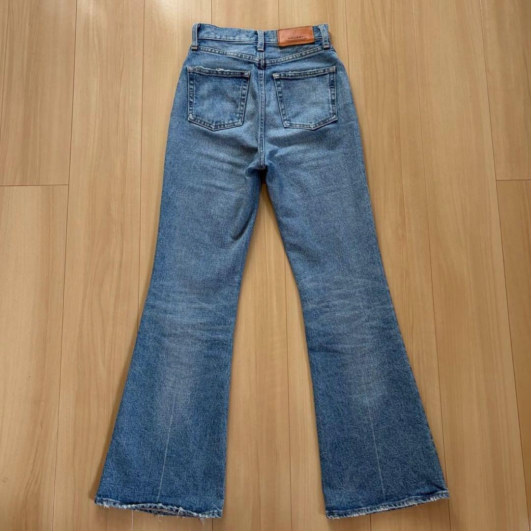 パンツ moussy MVS FLARE 23inch BLU