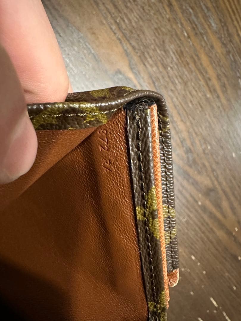 Louis Vuitton モノグラム 二つ折り財布　ヴィンテージ