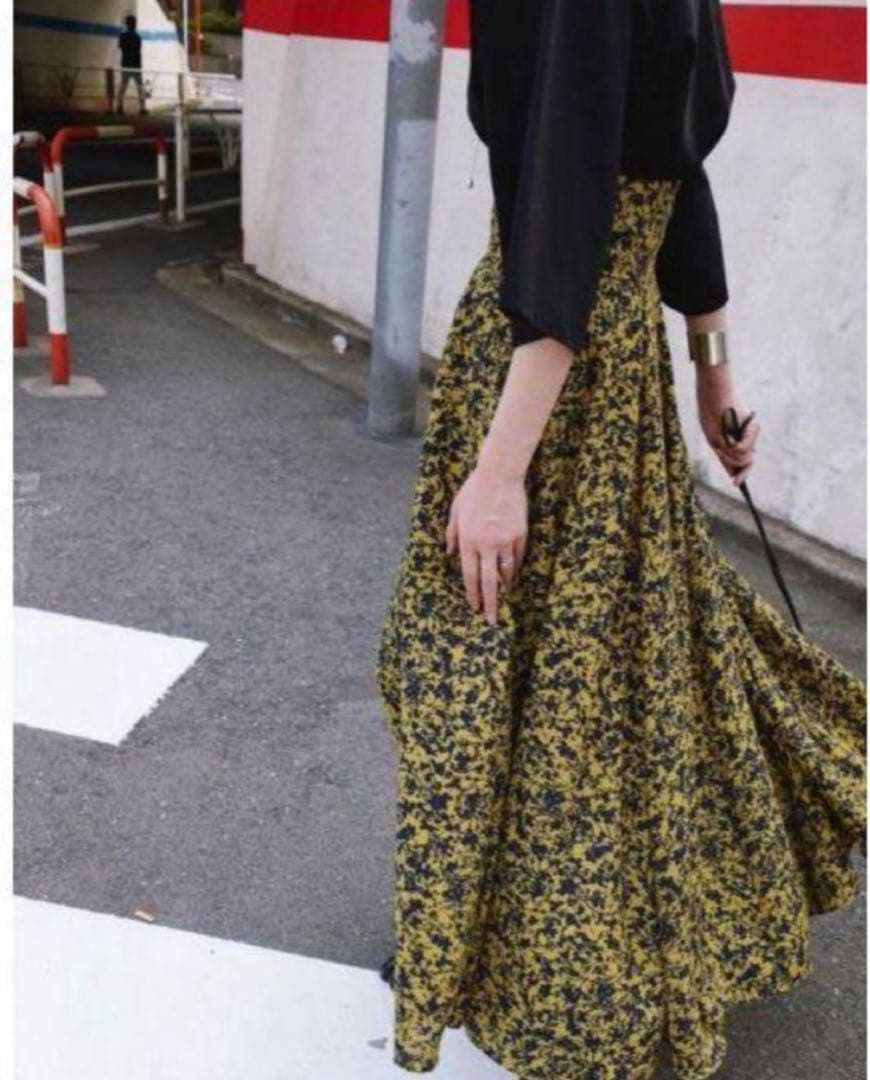 clane クラネ⭐︎ ドットフラワーサーキュラースカート