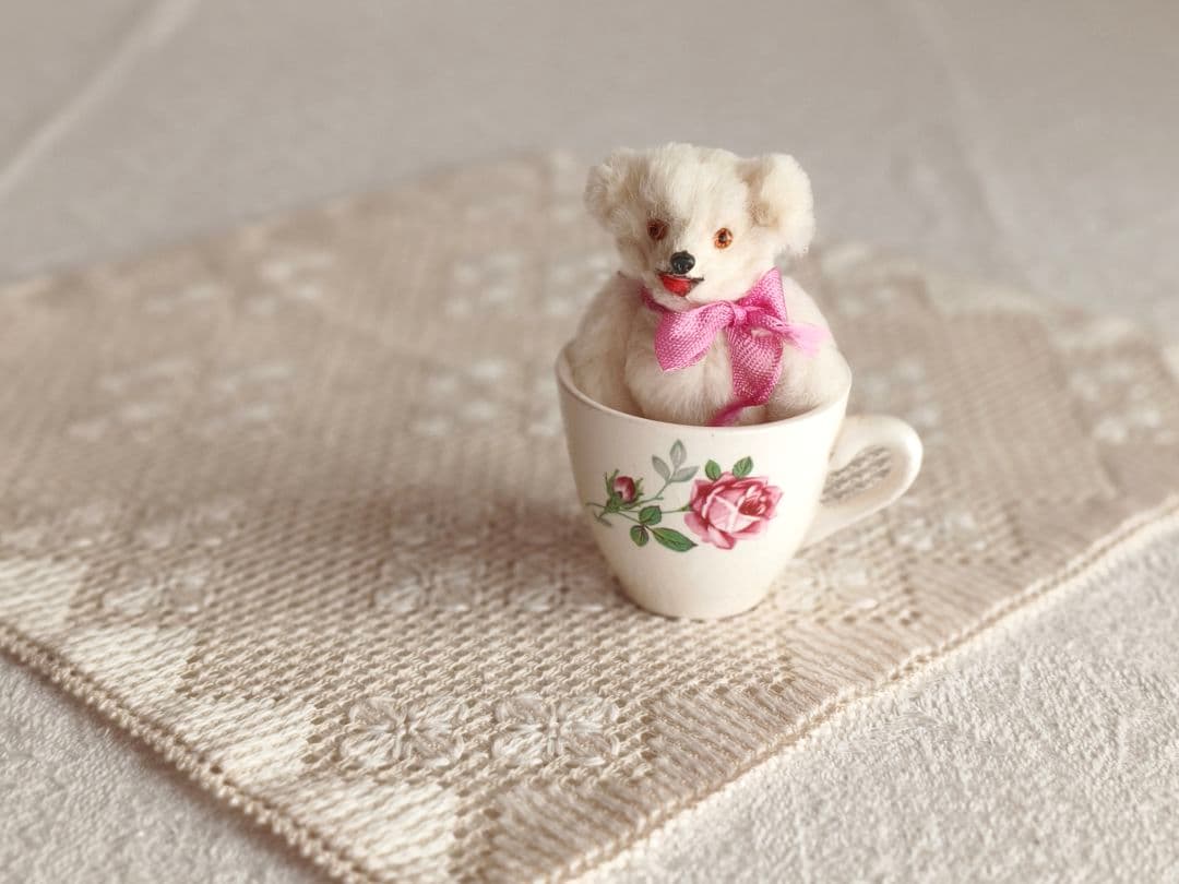 * vintage bear ❀ * もふもふ ピンクリボンの 白クマさん