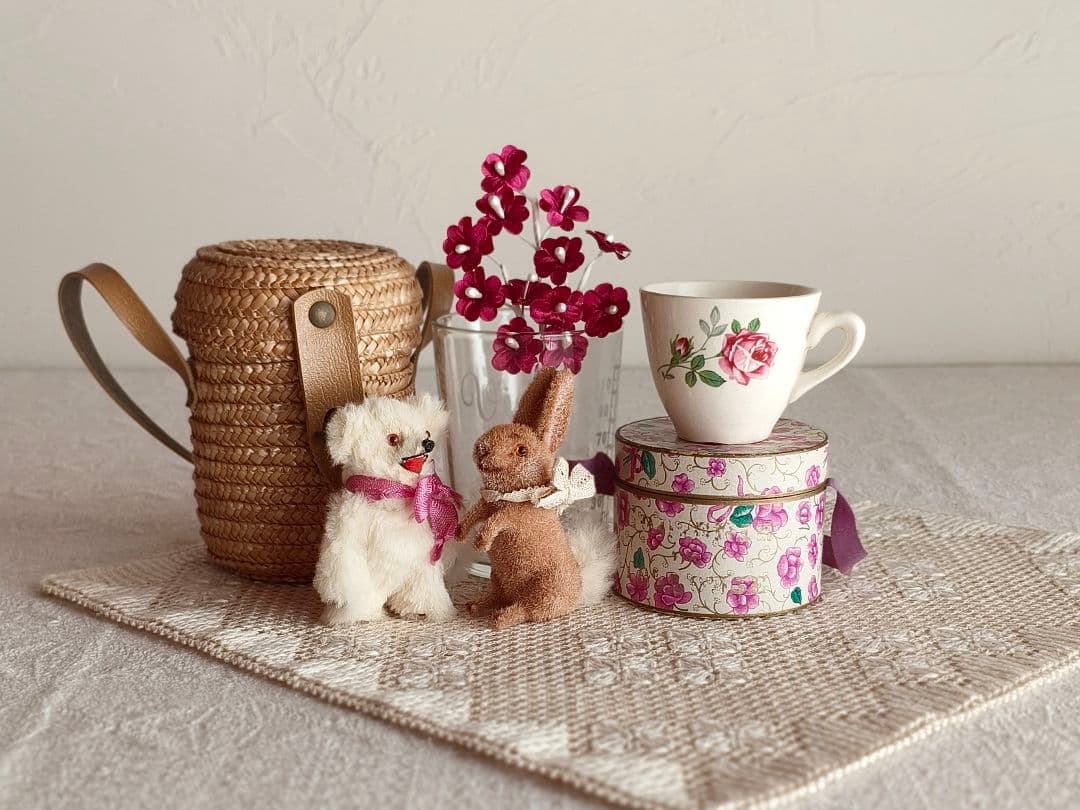 * vintage bear ❀ * もふもふ ピンクリボンの 白クマさん