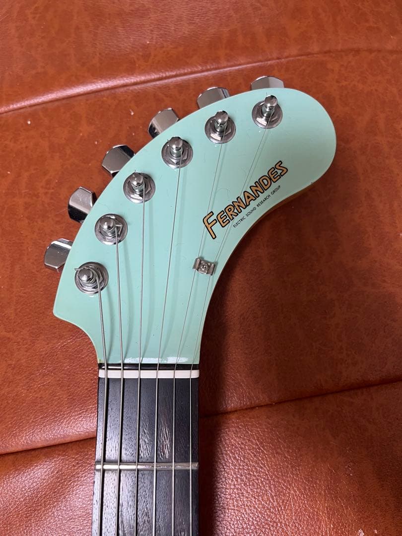 そうさん　fernandes zo-3ミントグリーン 内蔵スピーカー付き