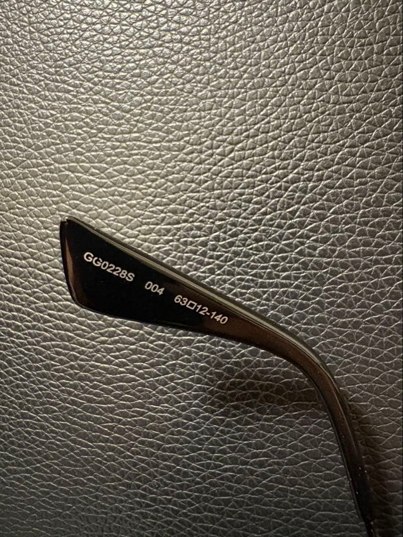 GUCCI ビーズ装飾 グレーサングラス ケース付き