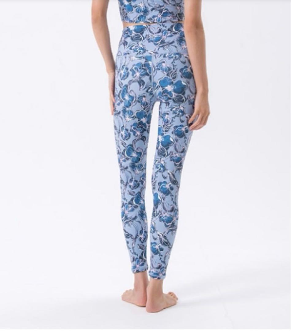 SUKALA ラインフラワープリントレギンス　lava リントスル　 Mサイズ