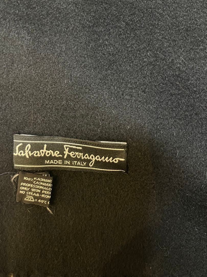 Salvatore Ferragamo ウールストール フリンジ付き