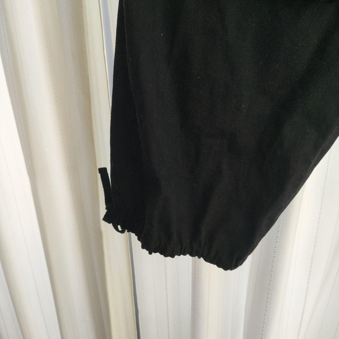 S’YTE ブラックカジュアルパンツ ジッパーポケット付き