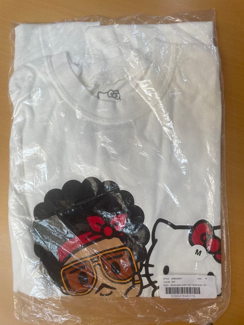 サンリオ Bruno Mars Script Text Tshirt 限定品