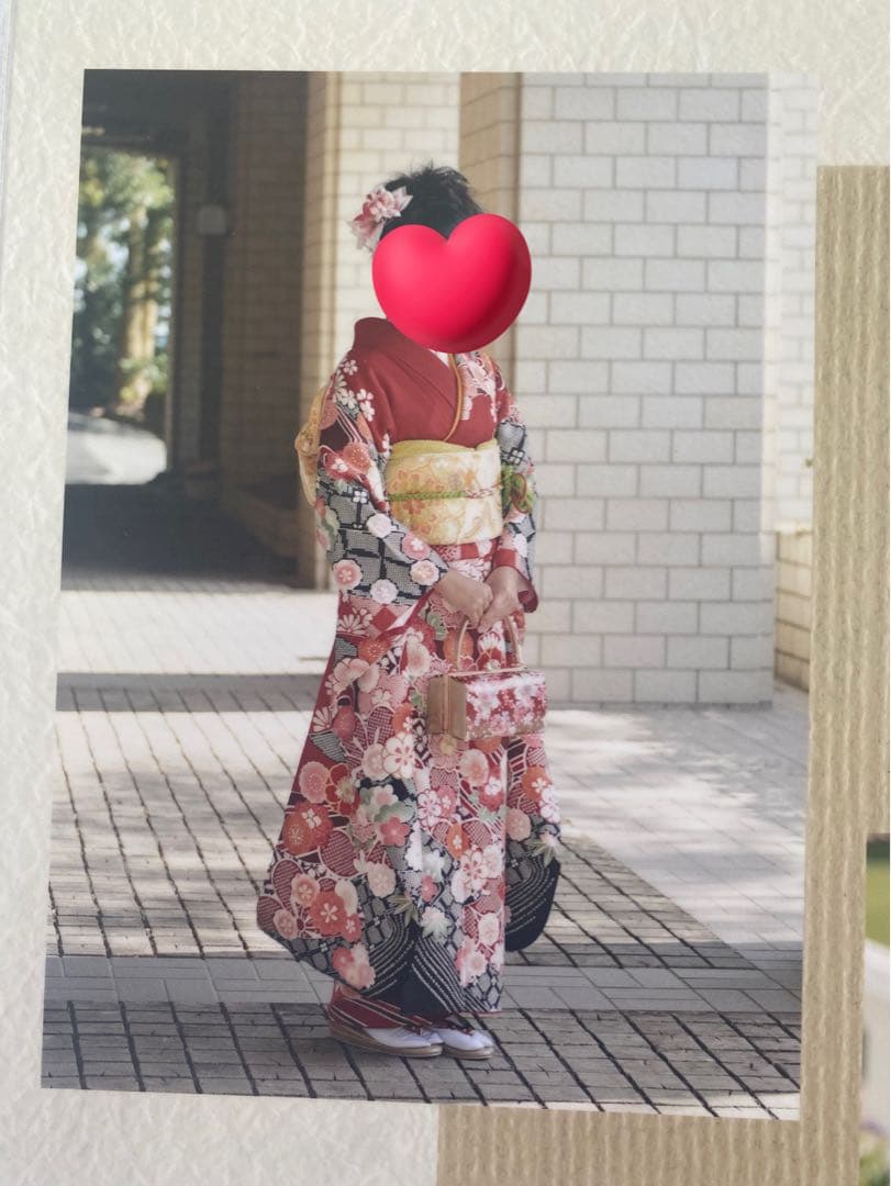 華やかな花柄振袖　成人式　付属品あり