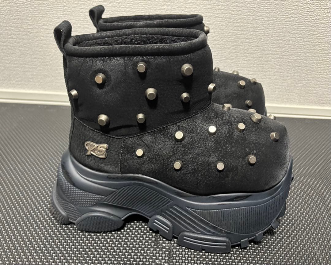 YELLO VICTOR SHORT BOOTS ブラック