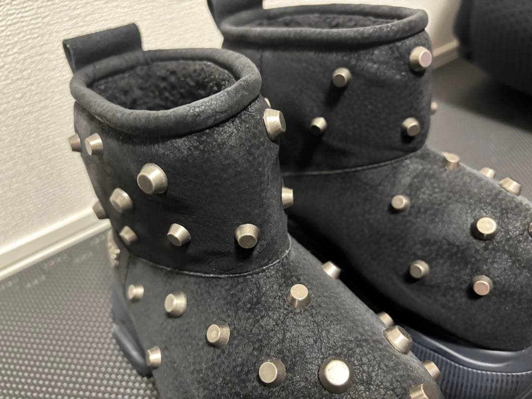 YELLO VICTOR SHORT BOOTS ブラック