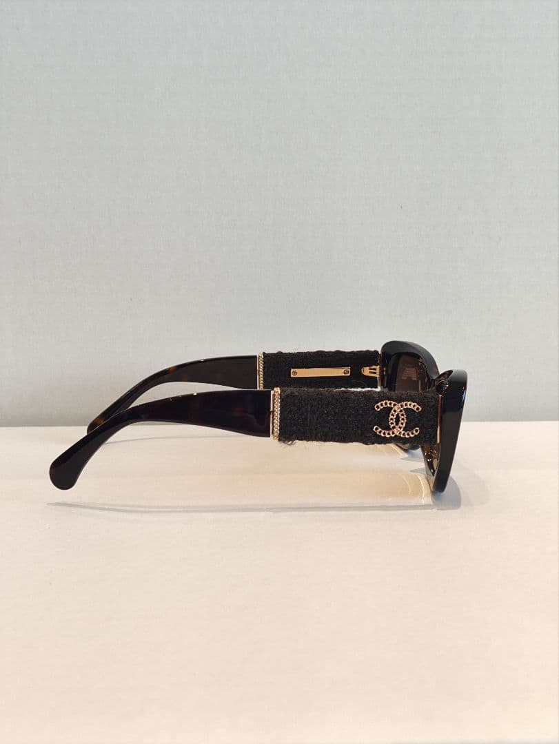 ま*み様 破格【新品・未使用・美品】CHANEL　ツイードサングラス
