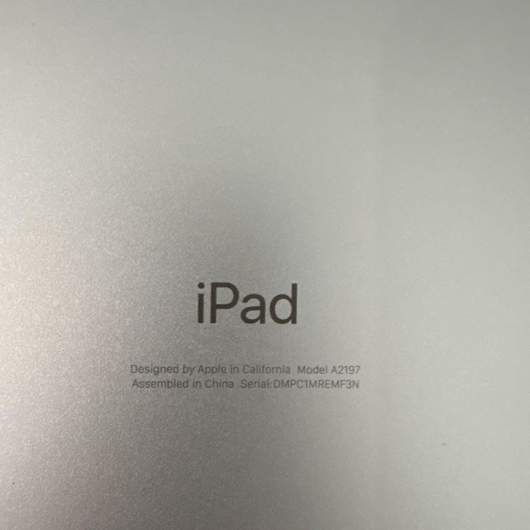 【美品】Apple iPad (モデル A2197) シルバー代7世代