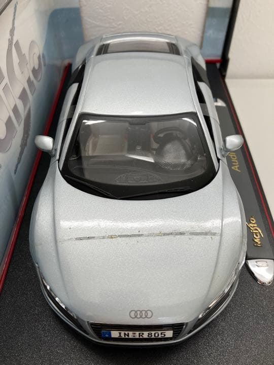【アウディ RS8】1/18 マイスト ミニカー箱付