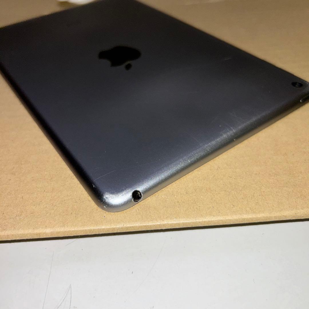 し*げ様 Apple iPad mini (第５世代) 256GB グレー