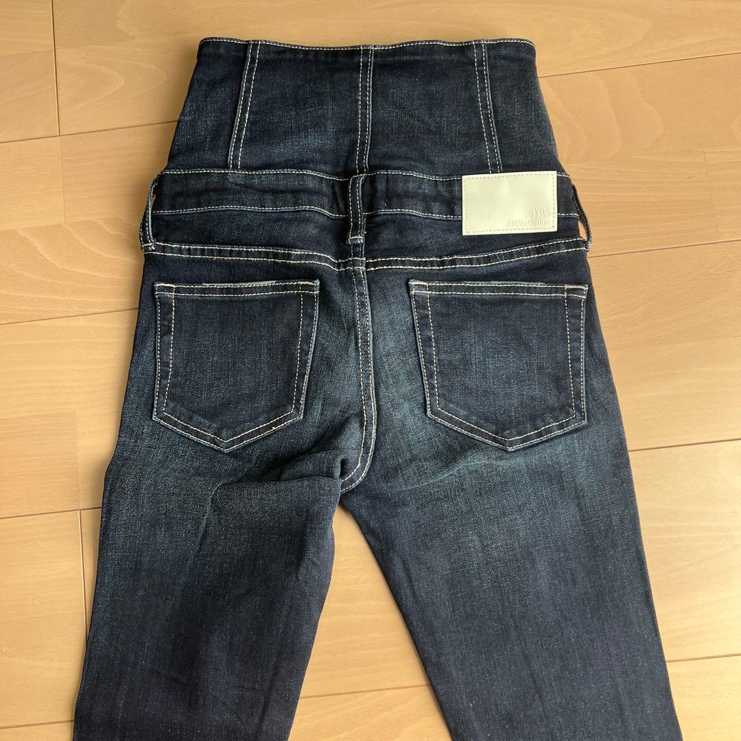 GYDA ハイウエストボタンスキニーデニム パンツ