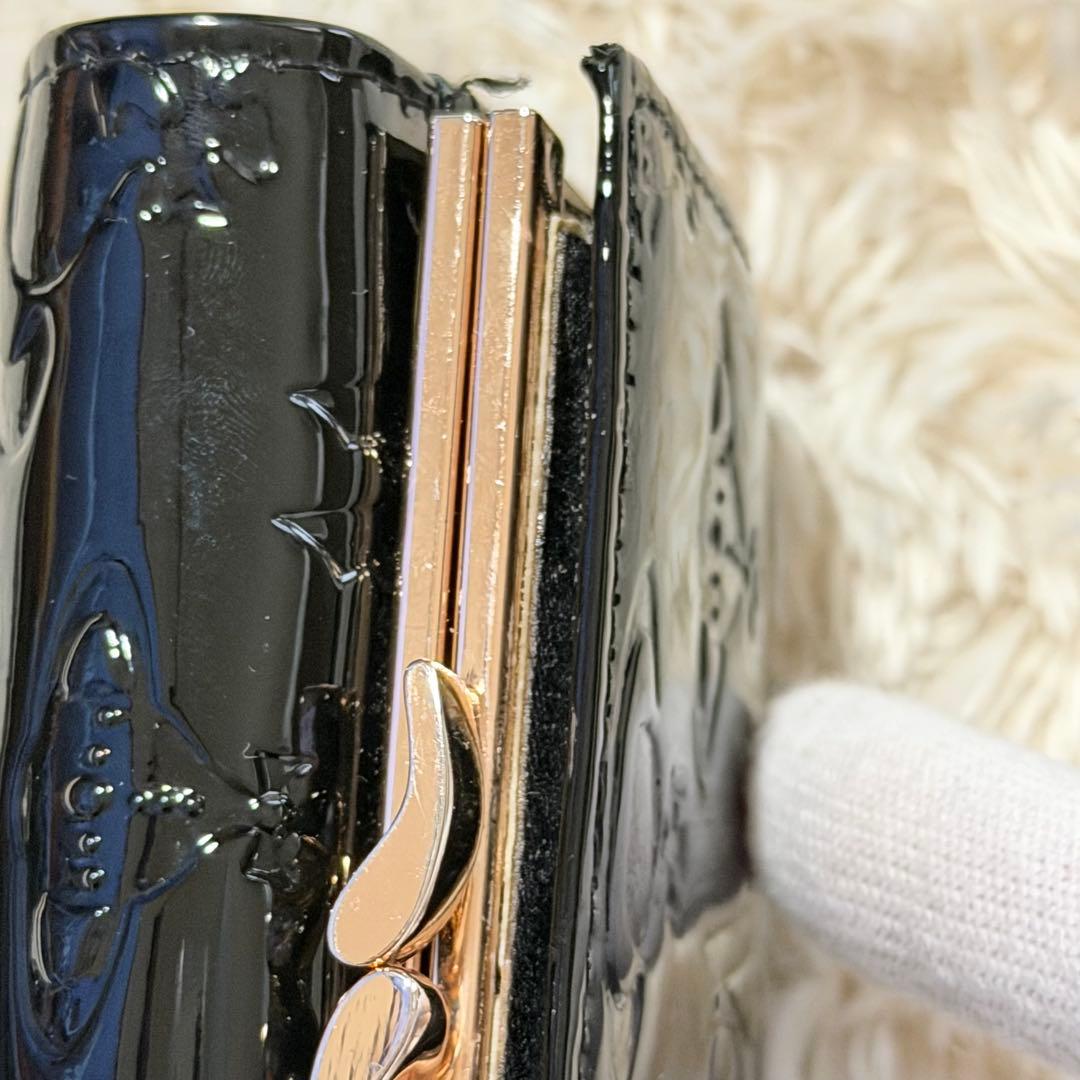 Vivienne Westwood ブラック三つ折り財布 エナメル がま口