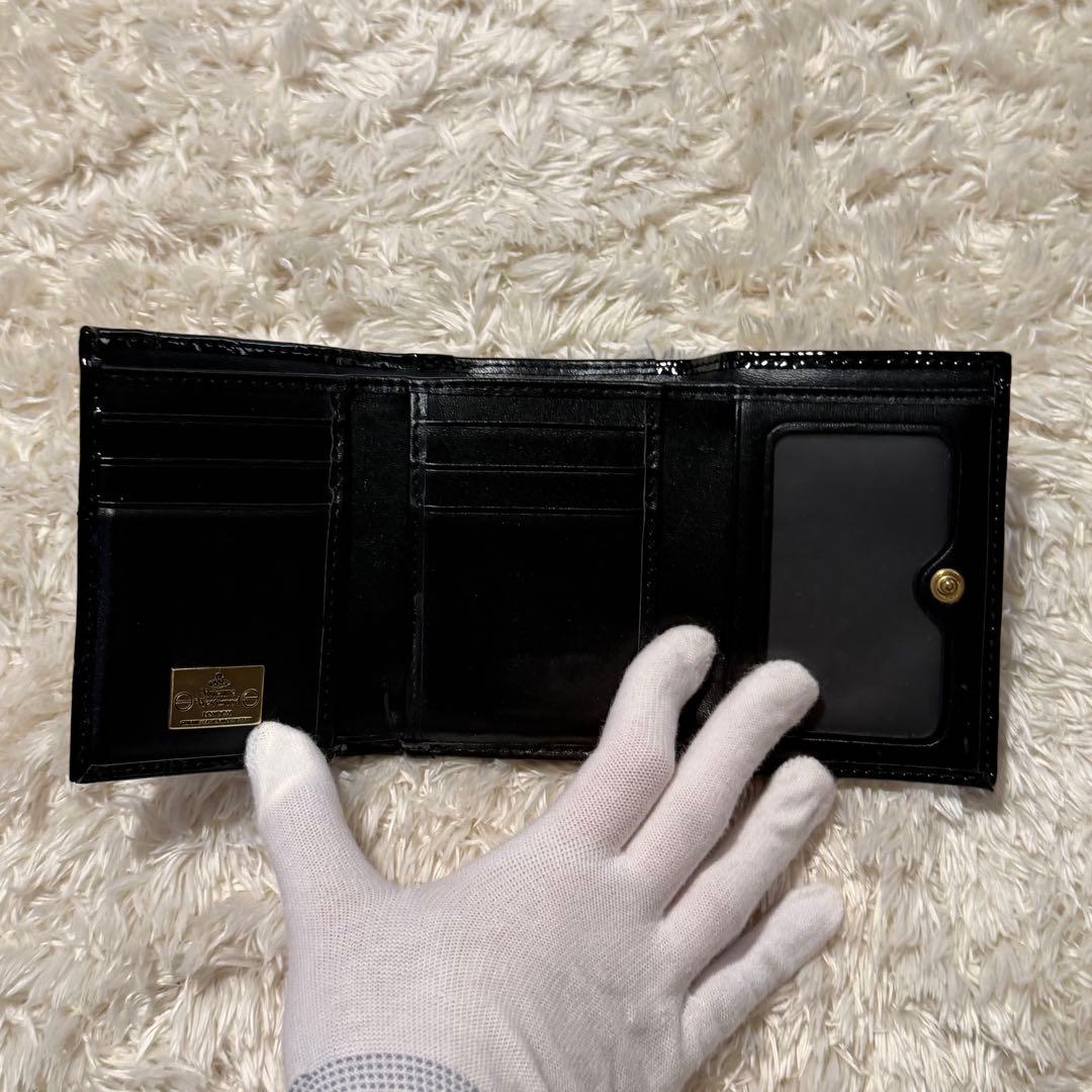Vivienne Westwood ブラック三つ折り財布 エナメル がま口