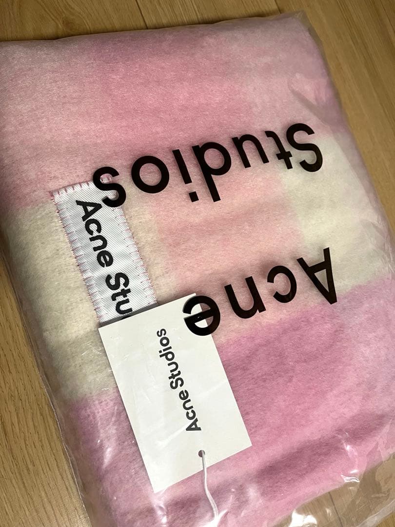 あ*様 新品未使用　Acne Studios モヘアチェックスカーフ　マフラー