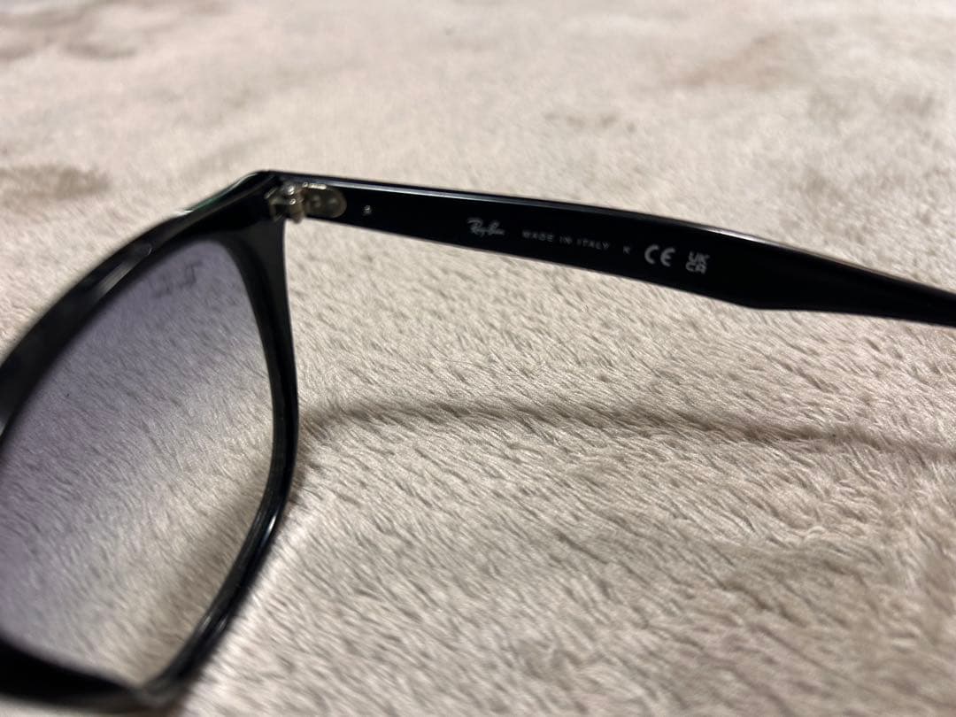 レイバン RB4258F 601/19 吉永啓之輔さん愛用モデル