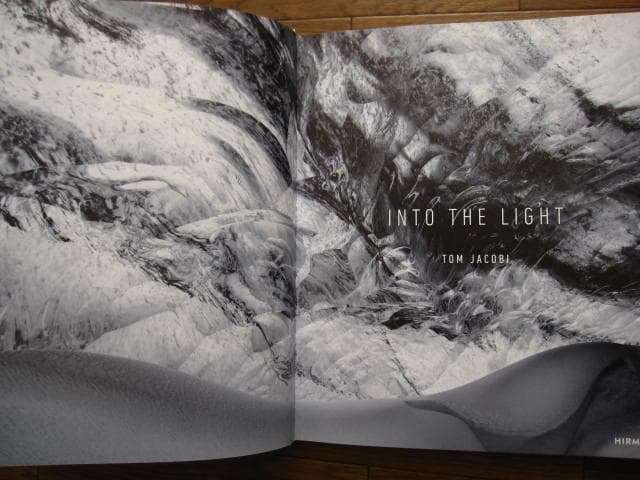 Into the Light　 Tom Jacobi　氷景　氷の世界