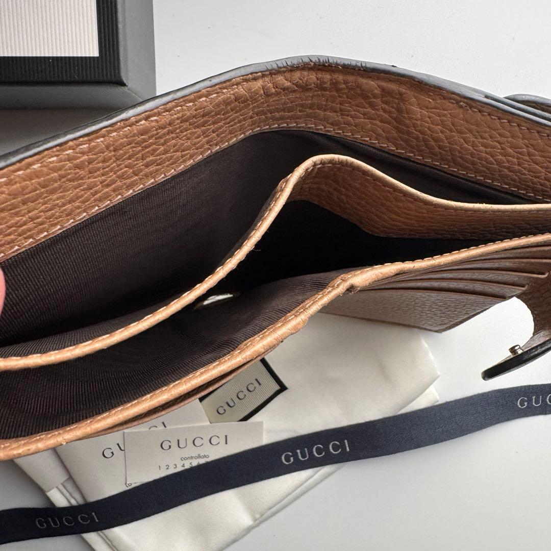 【極上美品】 276 GUCCI グッチ インターロッキング 2つ折り 財布