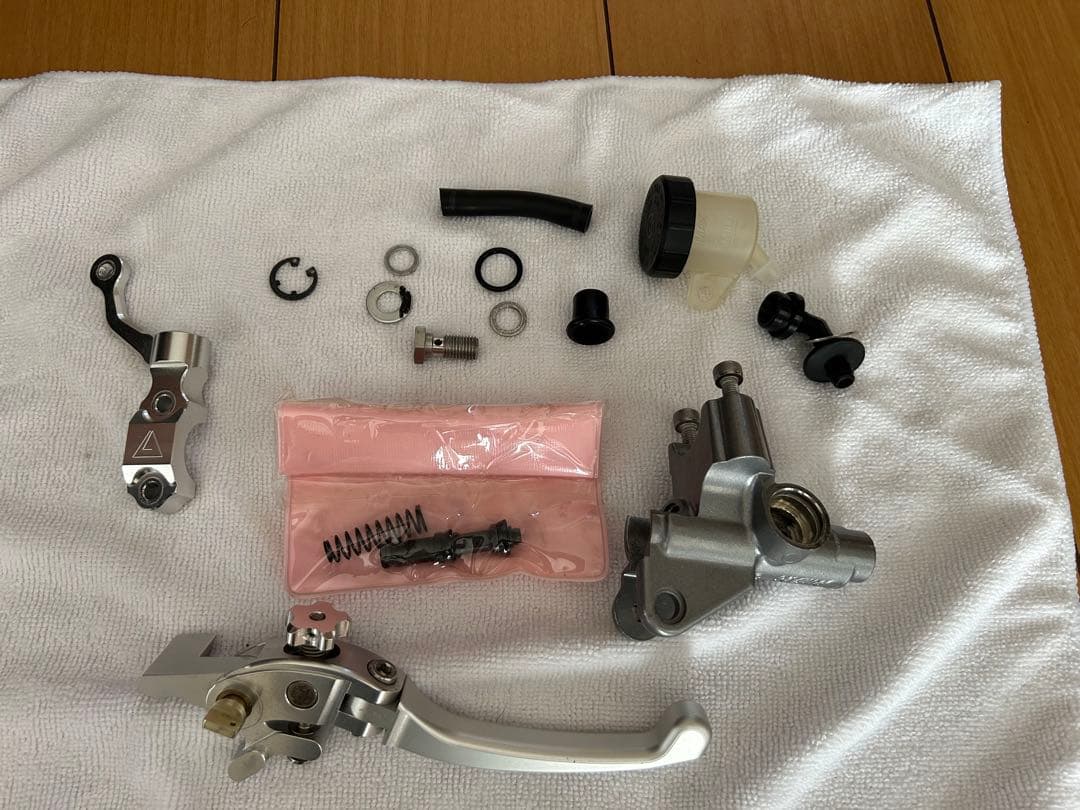 ブレーキマスターシリンダー　ニッシン　レバーアクティブ