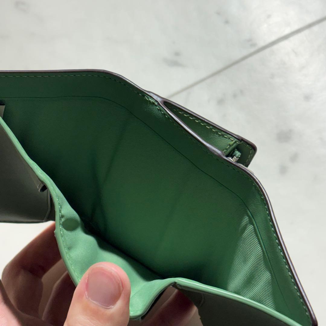 未使用級✨COACH コーチ グリーン 三つ折り 財布 ウォレット 現行