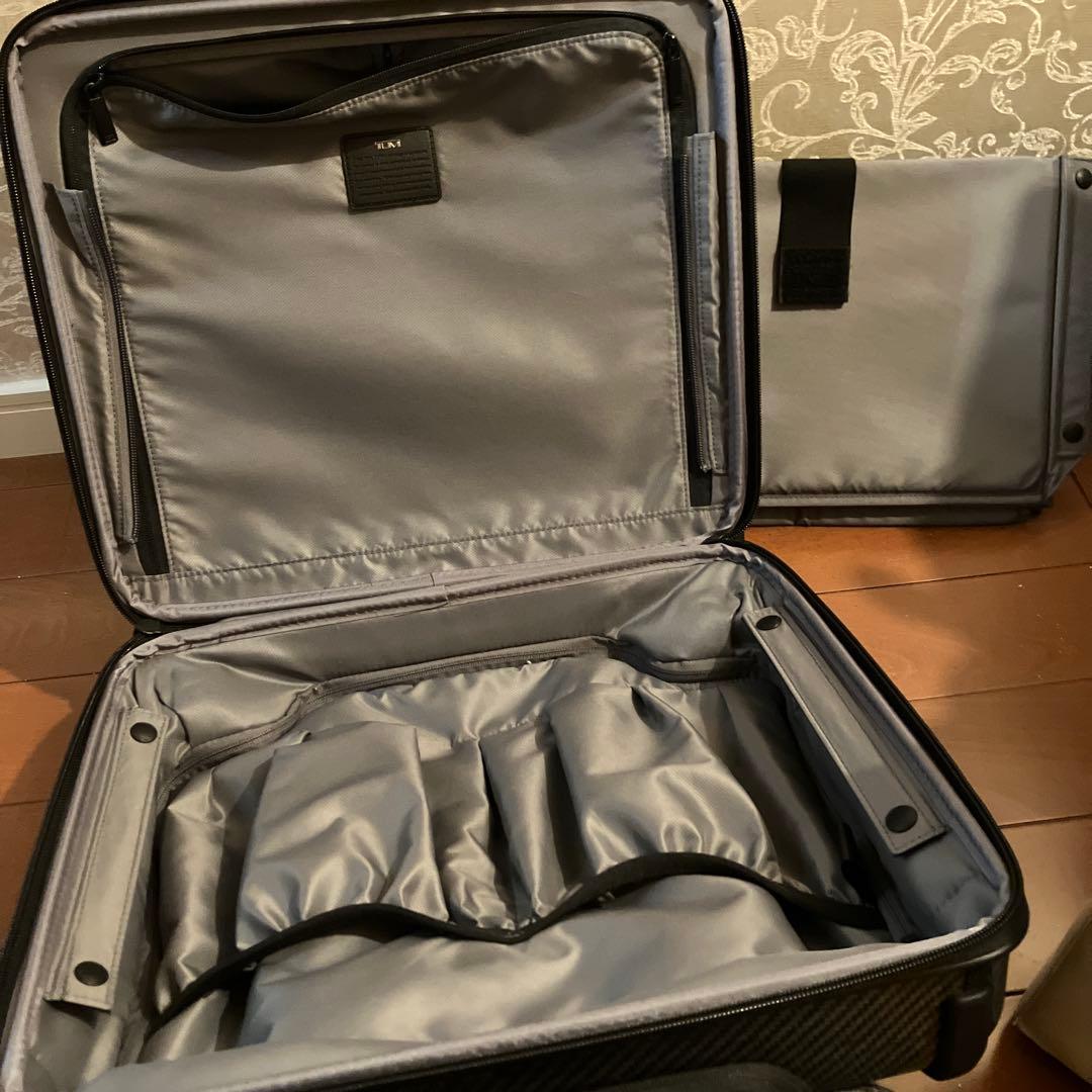 TUMI カーボンファイバー キャリーカート新品未使用品