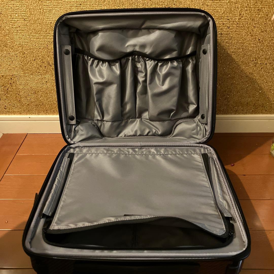 TUMI カーボンファイバー キャリーカート新品未使用品