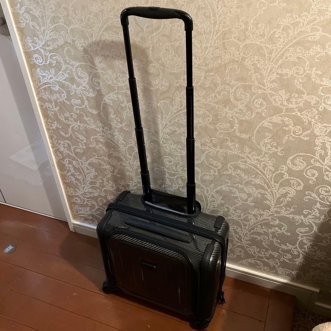 TUMI カーボンファイバー キャリーカート新品未使用品