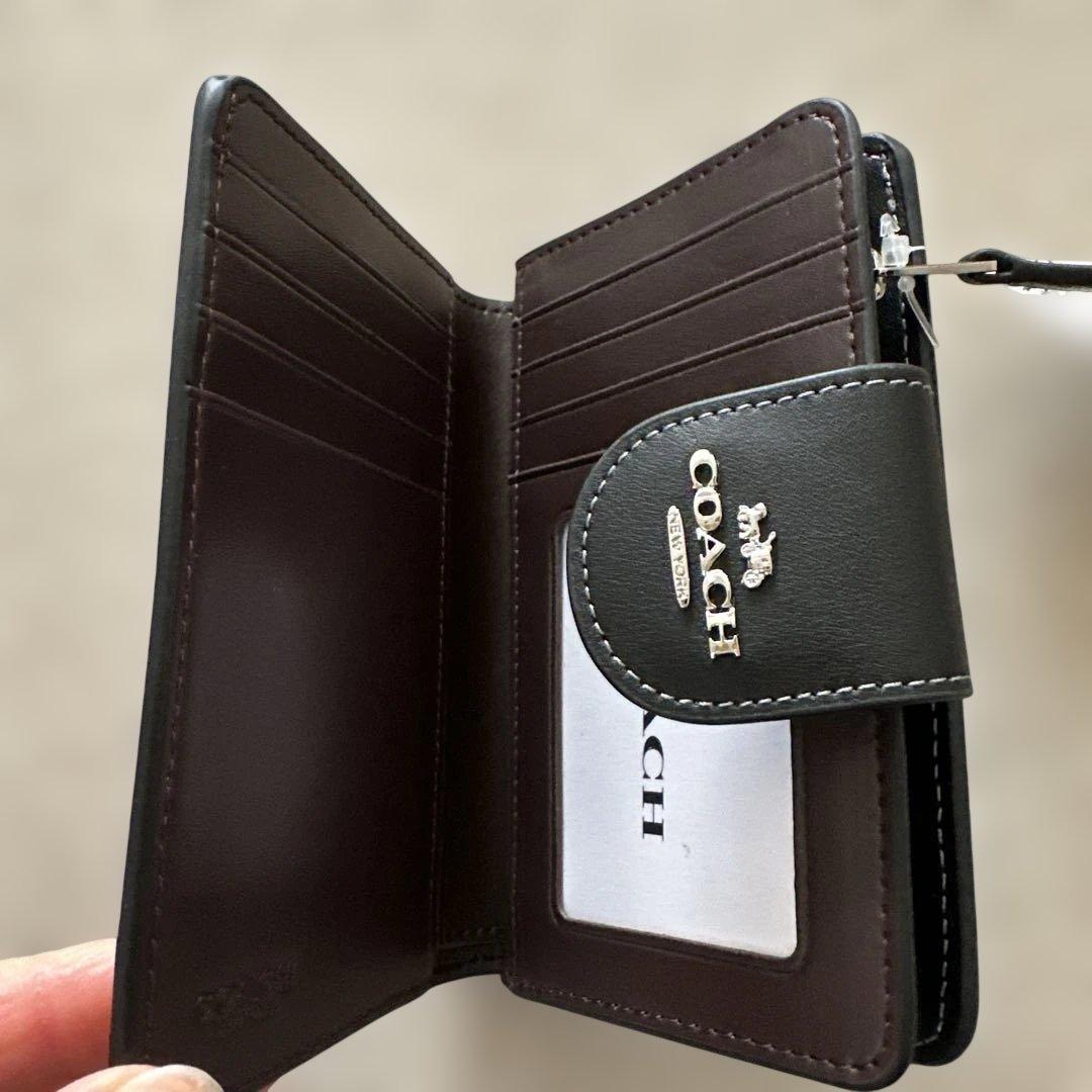 ★新品タグ付★ COACH 二つ折り財布 ブラック 星柄
