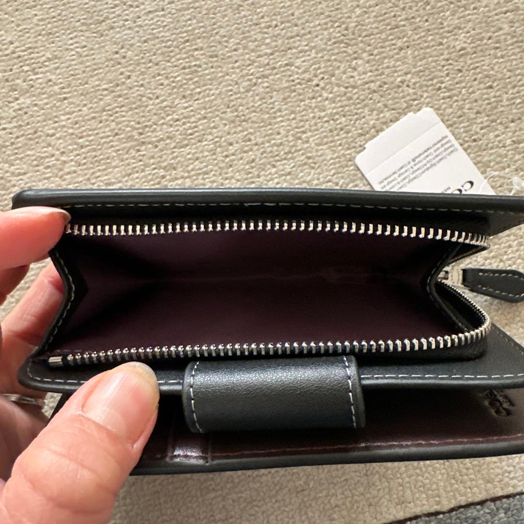 ★新品タグ付★ COACH 二つ折り財布 ブラック 星柄